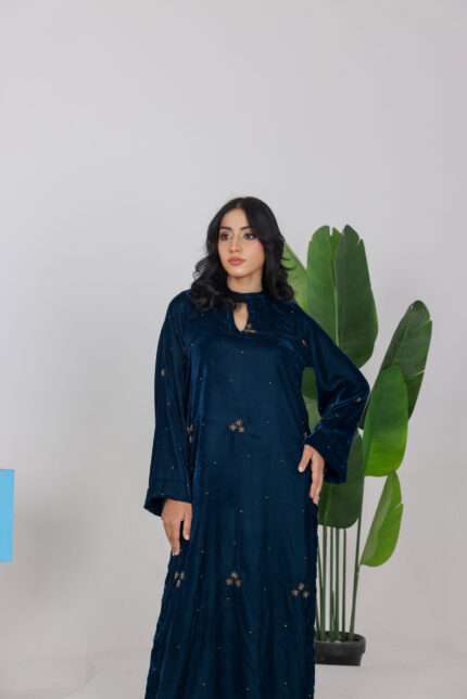 Magari Velvet Shirt with Russian Grip Capri – 2 Piece