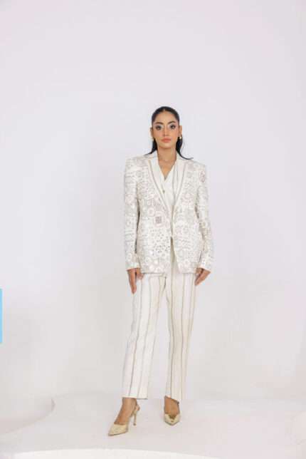 Dorée Luxury 3-Piece Suit with Vest